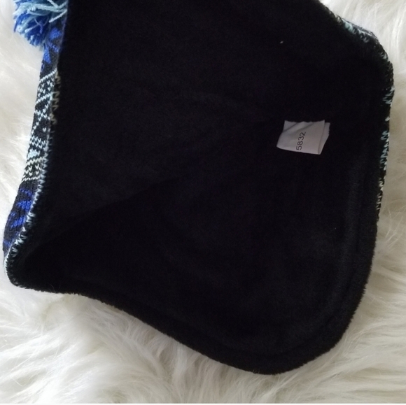 Boy Field & Stream Blue Beanie - Picture 6 of 8